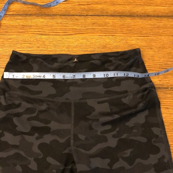 Danskin Size M/M/M leggings Yoga Dance Workout Outdoors pants gray camouflage - Picture 7 of 10